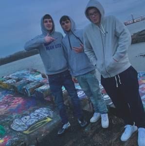 Meet your Posher, Leon